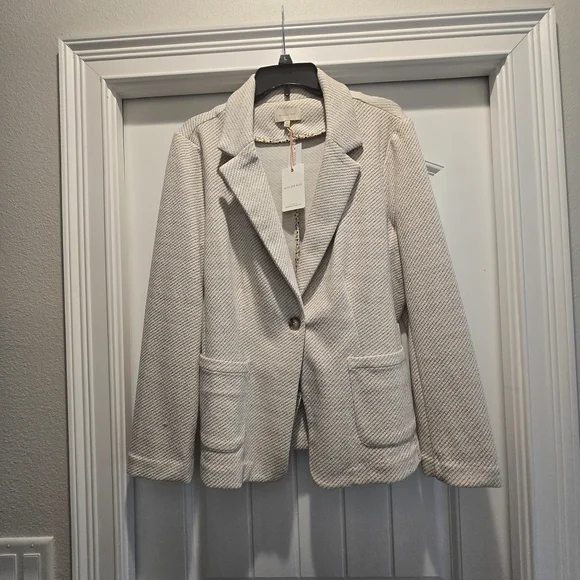 Skies Are Blue Textured Off White Blazer - Picture 1 of 6